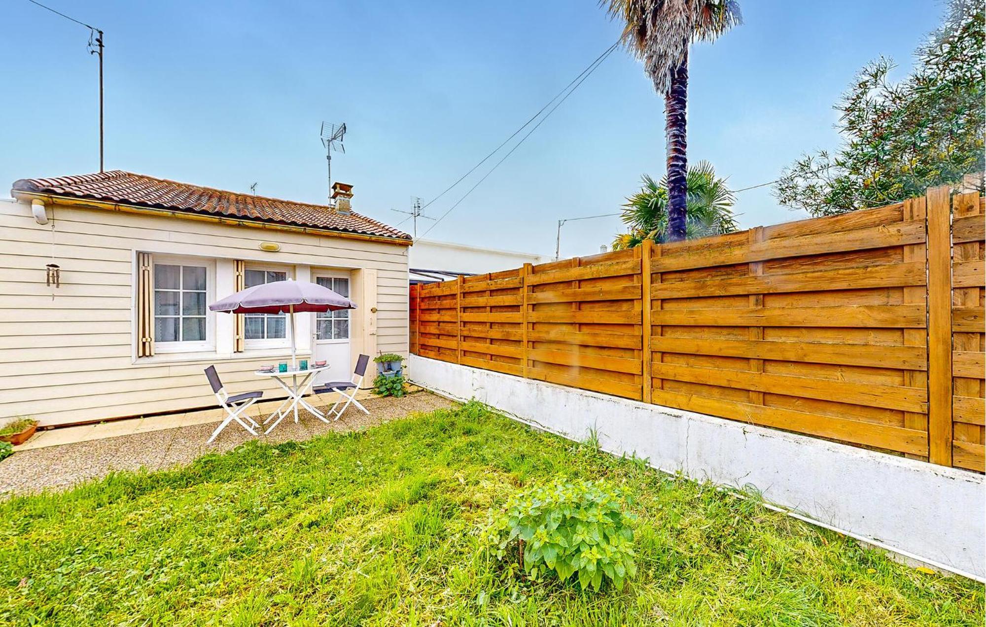 Awesome Home In Royan With Kitchen Exterior photo